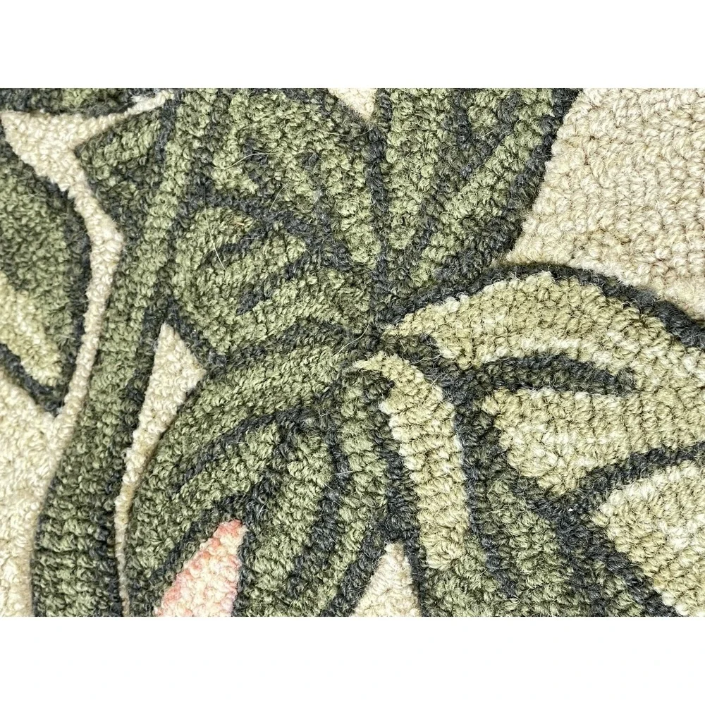 Rose Hooked Rug 27 X 44